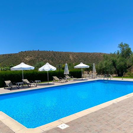 Himonas Apartments Pissouri Eksteriør billede