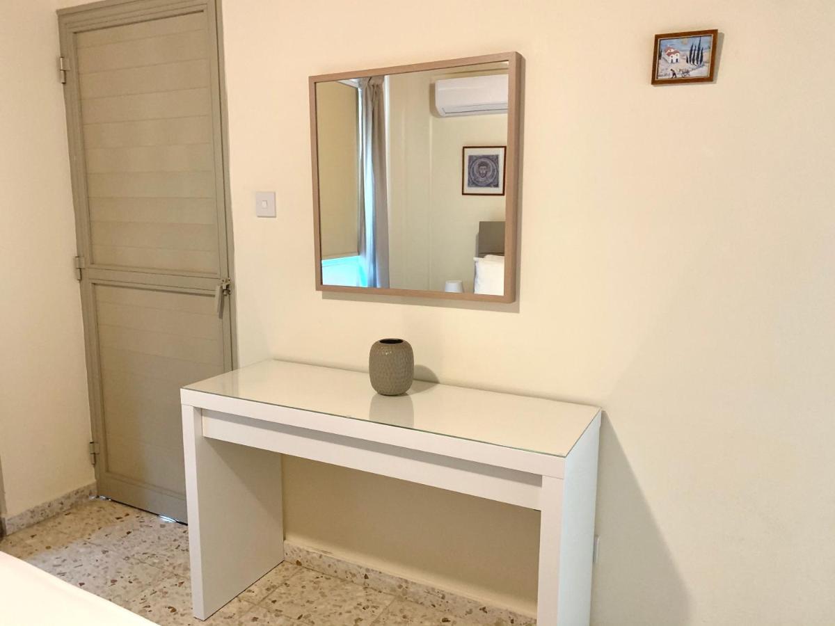 Himonas Apartments Pissouri Eksteriør billede