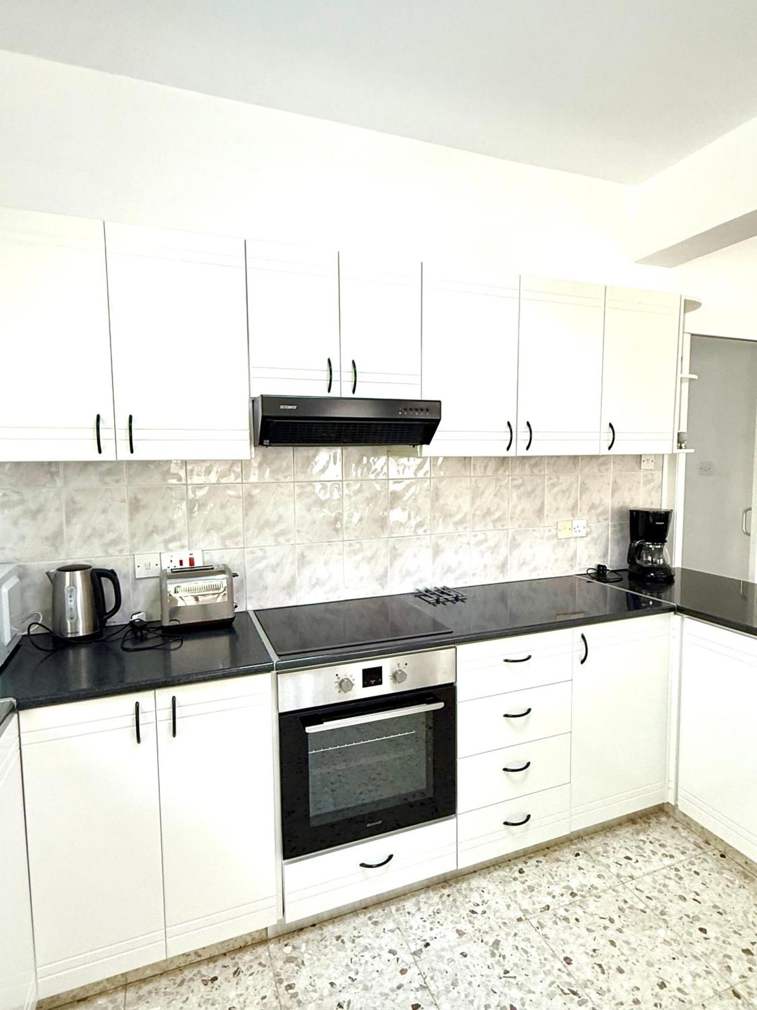 Himonas Apartments Pissouri Eksteriør billede