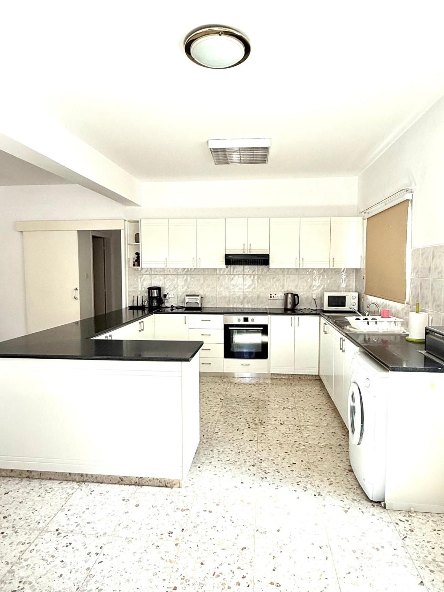 Himonas Apartments Pissouri Eksteriør billede