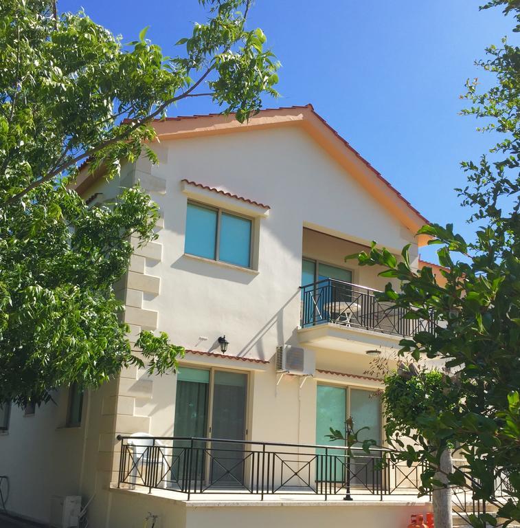 Himonas Apartments Pissouri Eksteriør billede