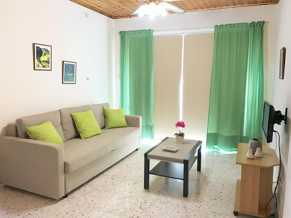Himonas Apartments Pissouri Eksteriør billede