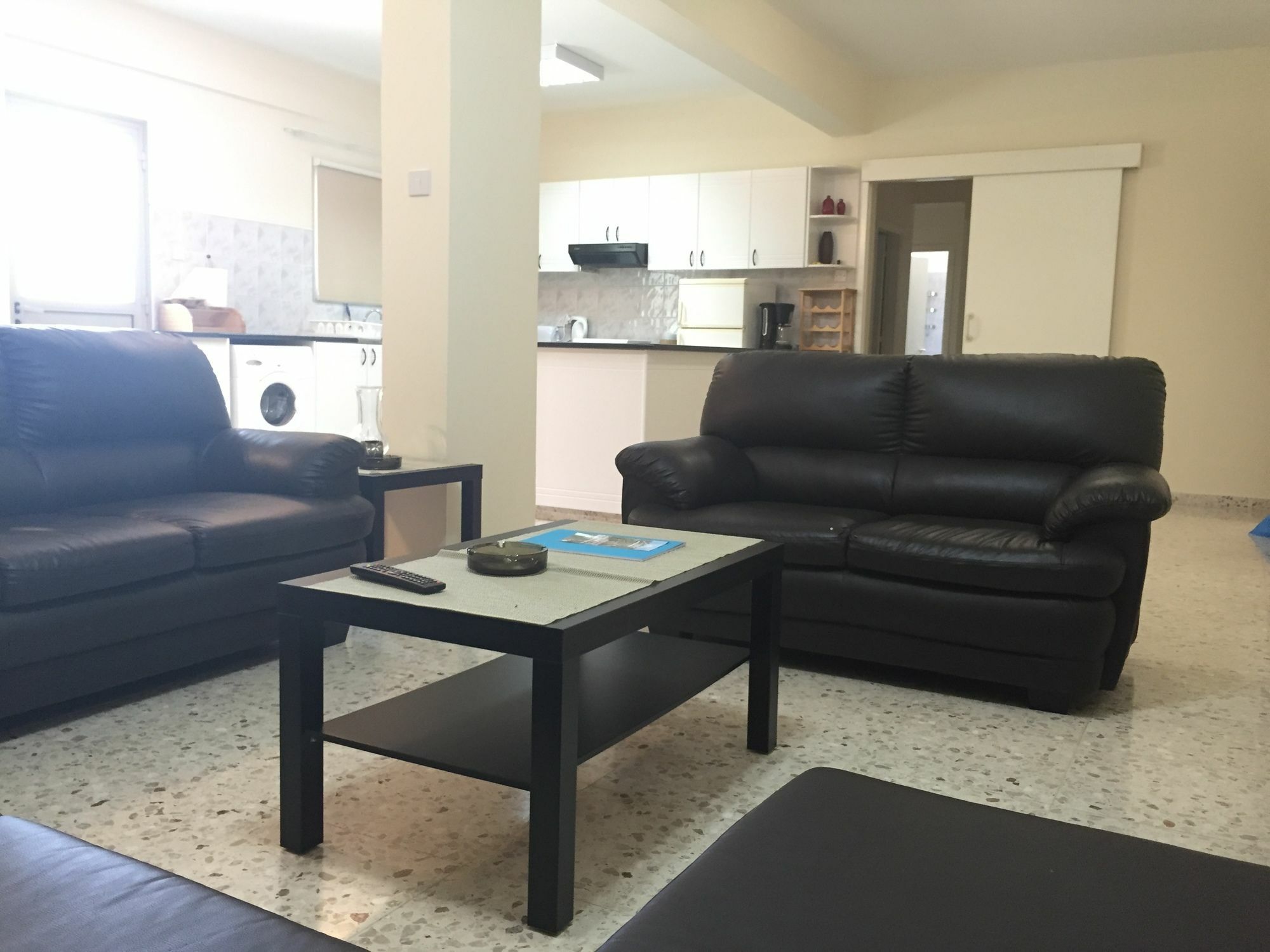 Himonas Apartments Pissouri Eksteriør billede