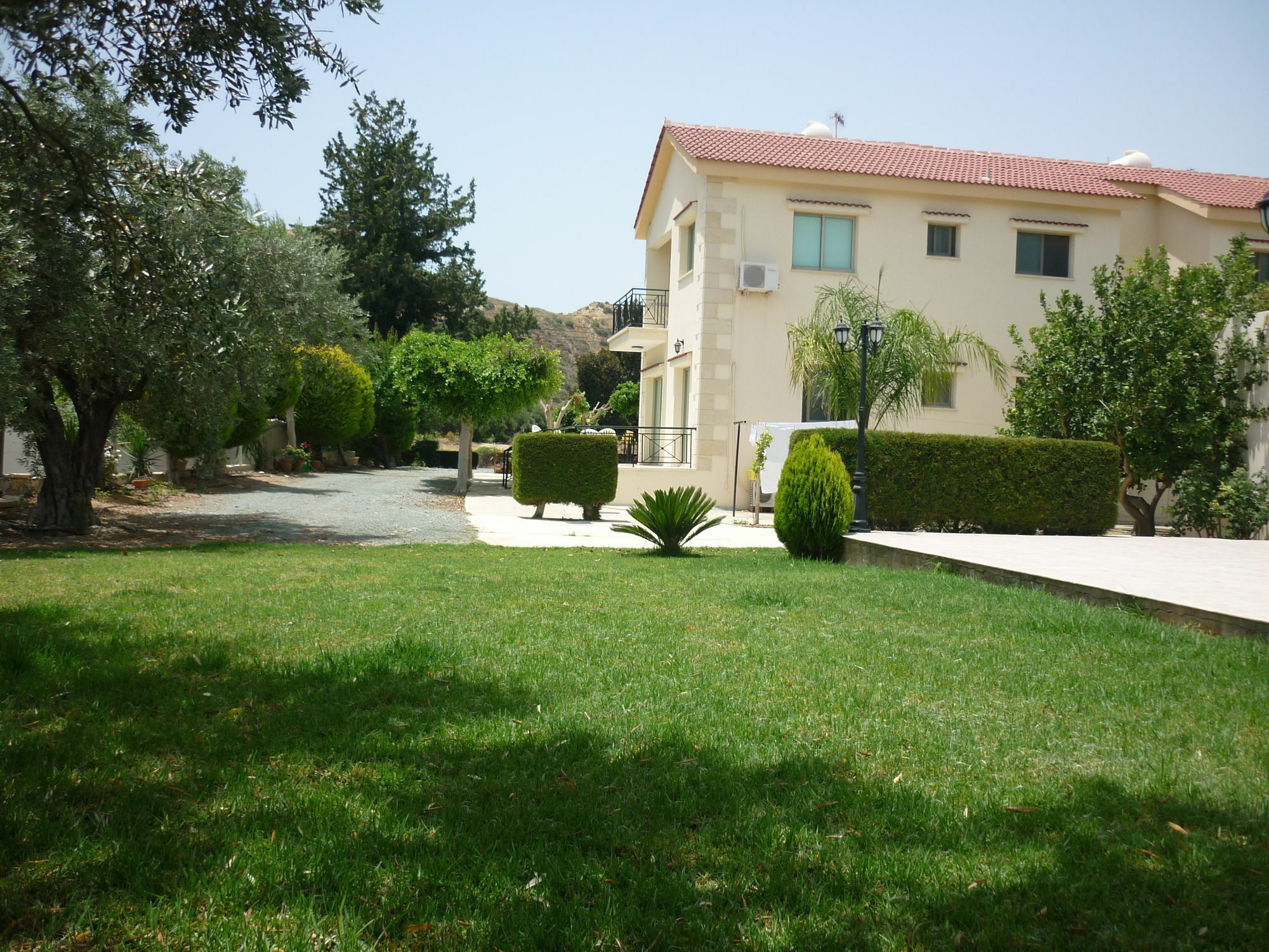 Himonas Apartments Pissouri Eksteriør billede