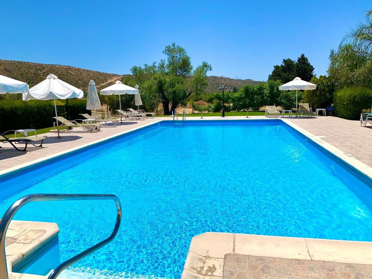 Himonas Apartments Pissouri Eksteriør billede