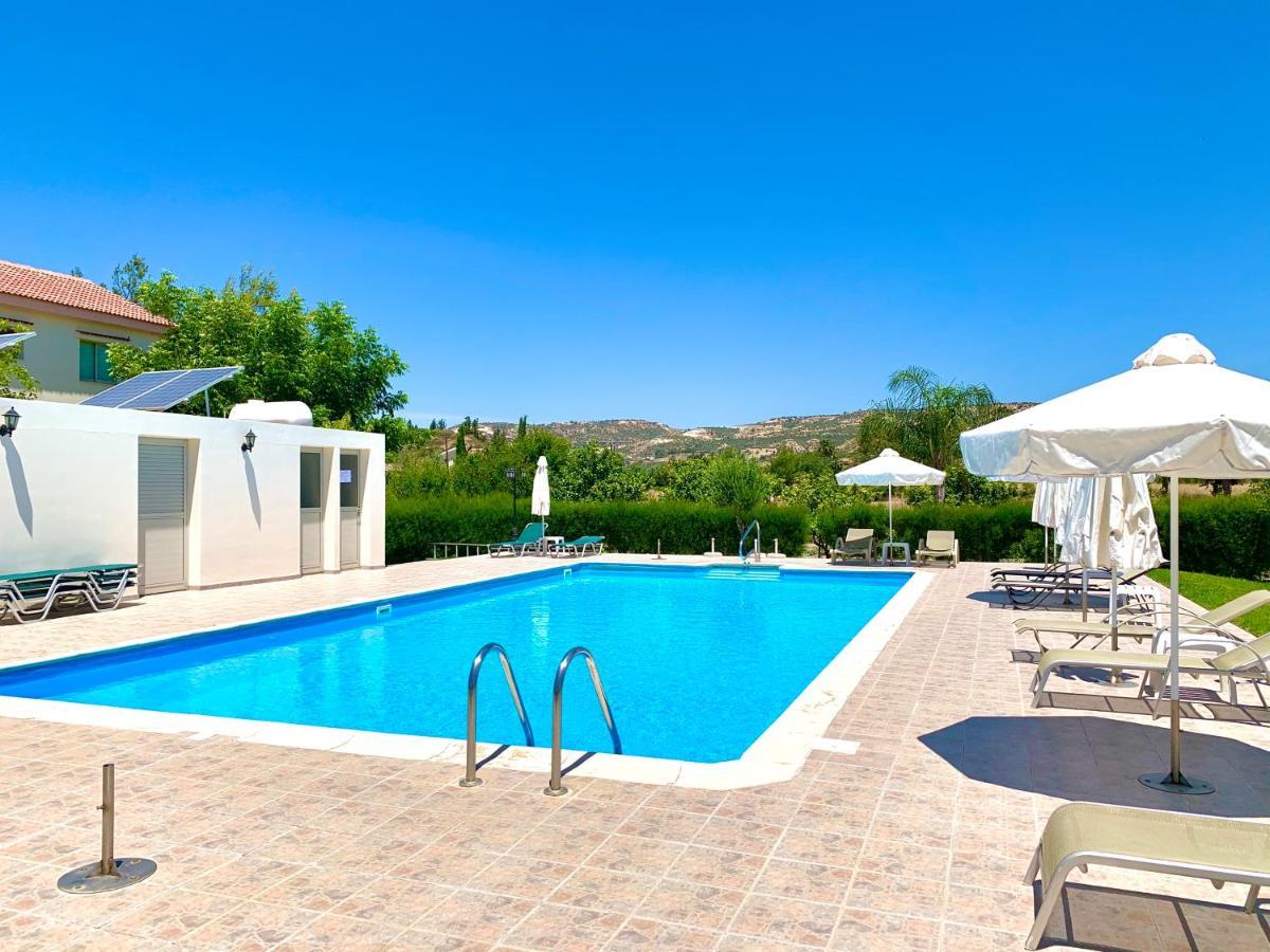 Himonas Apartments Pissouri Eksteriør billede