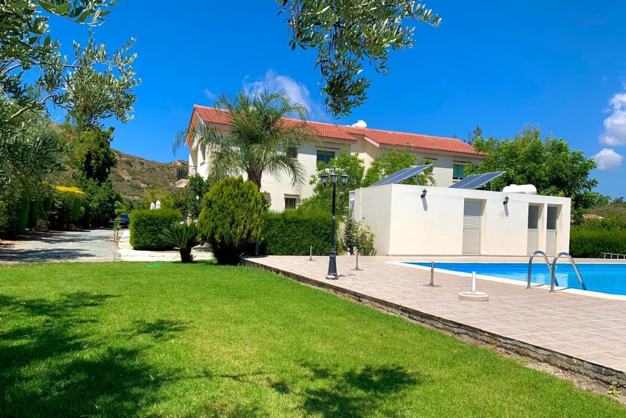 Himonas Apartments Pissouri Eksteriør billede