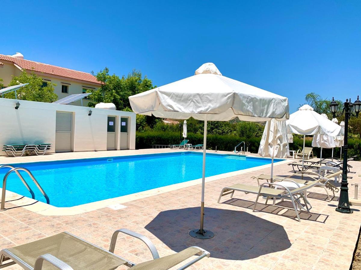 Himonas Apartments Pissouri Eksteriør billede